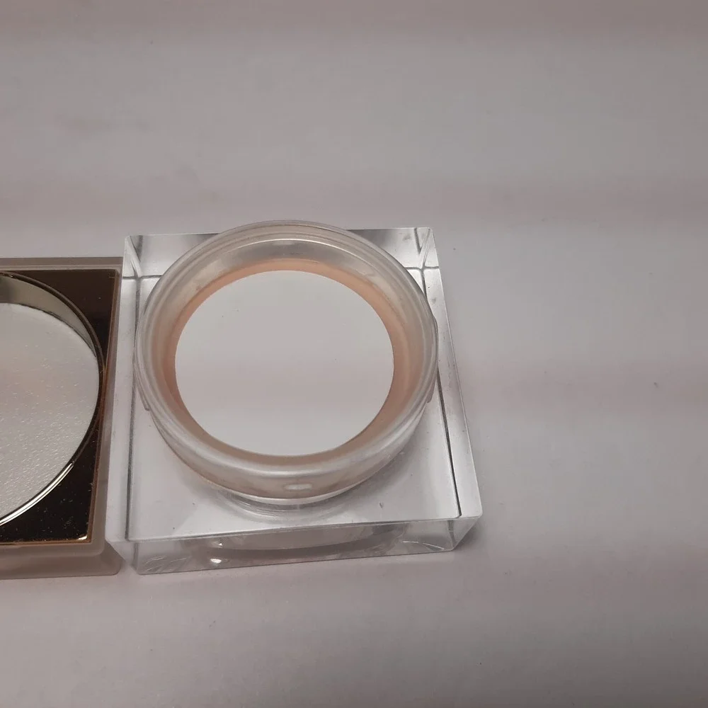 Estee Lauder So Ingenious Multi-Dimension Loose Powder 02 Light Medium .11 oz